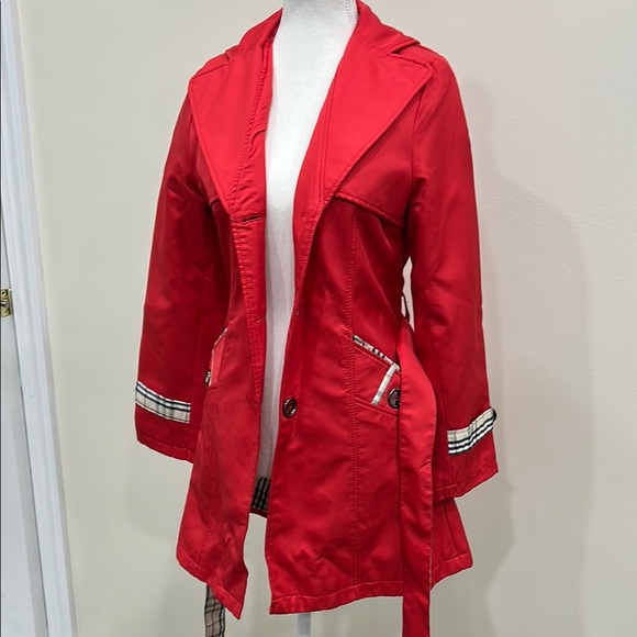 Stylish Red Women's Jacket - Picture 1 of 3